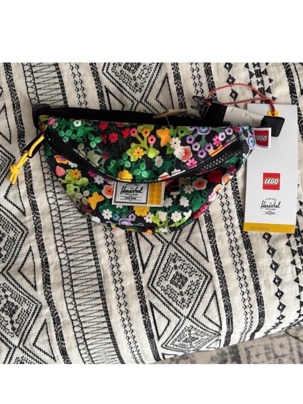 Herschel x LEGO Floral Black Waist Bag / Fanny Pack / Belt Bag Little Herschel - Picture 6 of 6